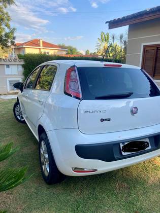 FIAT PUNTO 1.4 ATTRACTIVE 8V FLEX 4P MANUAL FIAT PUNTO 1.4 ATTRACTIVE 8V FLEX 4P MANUAL